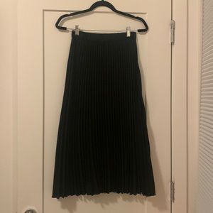 Size 2 New Look Petite Pleated MIDI Skirt